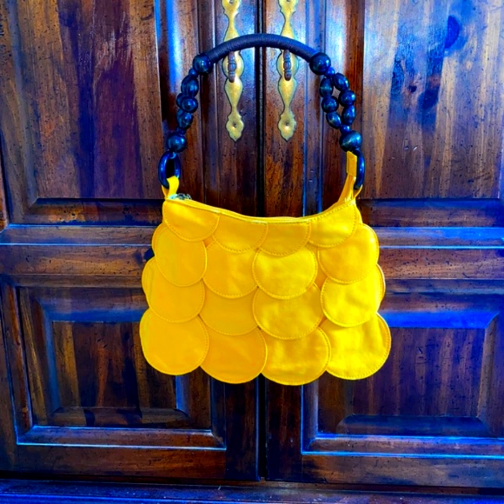 NWOT Fun gold purse